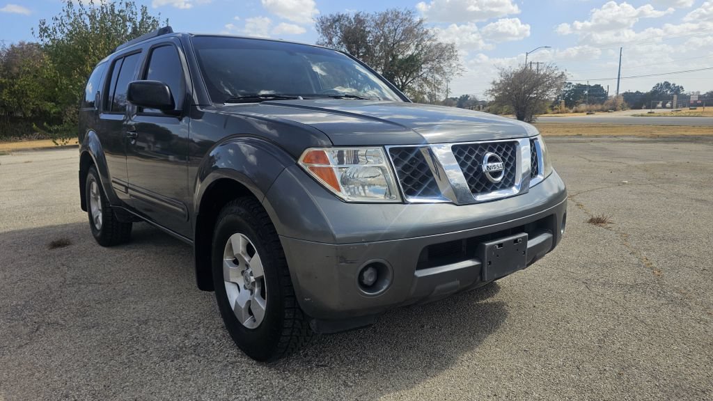 Used 2006 Nissan Pathfinder S RWD image 2