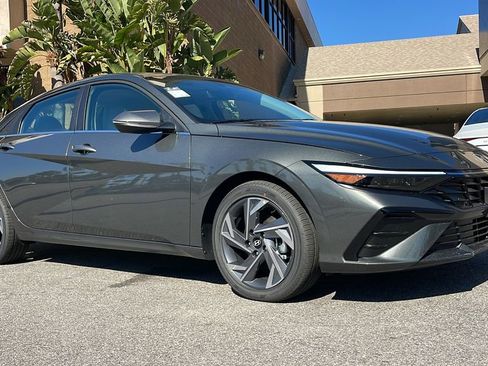 New 2026 Hyundai Elantra Limited image 1