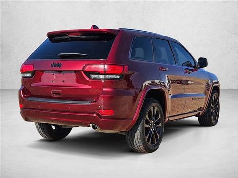 Used 2022 Jeep Grand Cherokee Laredo X RWD image 5