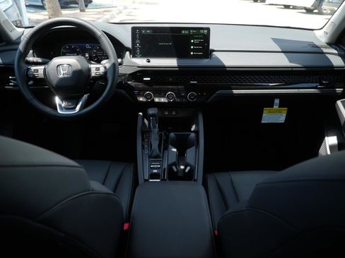 Used 2025 Honda Accord Touring image 19