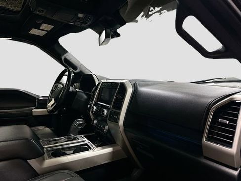 Used 2019 Ford F150 Lariat w/ Equipment Group 502A Luxury image 32