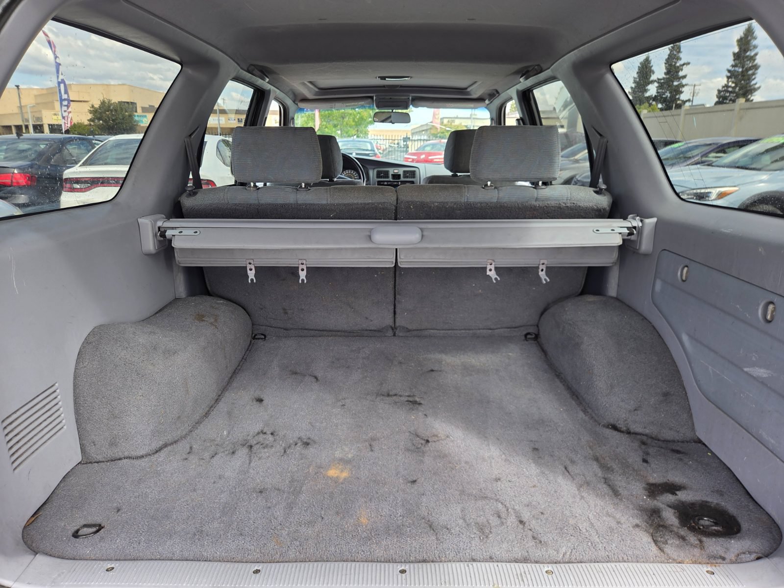 Used 2000 Toyota 4Runner SR5 w/ Upgrade Value Pkg 2 RWD image 11