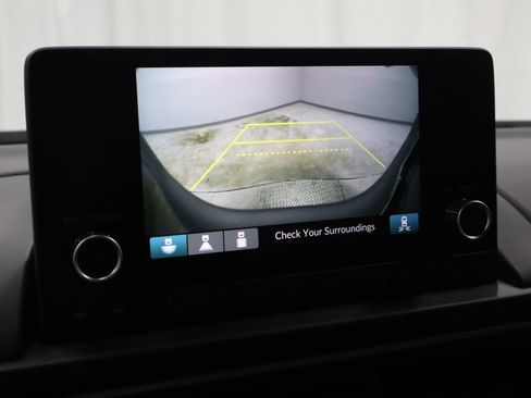 Used 2025 Honda Pilot Sport image 3