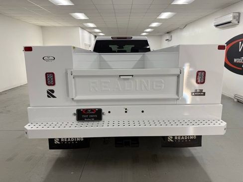 New 2025 GMC Sierra 3500 Pro w/ Convenience Package image 7