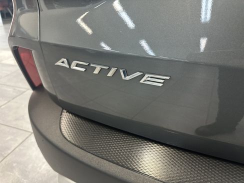 Used 2023 Ford Escape Active w/ Tech Pack #1 AWD/4WD image 9