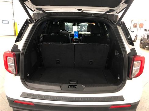 Used 2024 Ford Explorer ST w/ Equipment Group 401A image 8