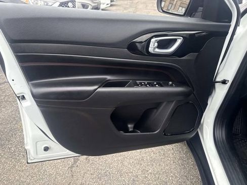 Used 2024 Jeep Compass Trailhawk image 21