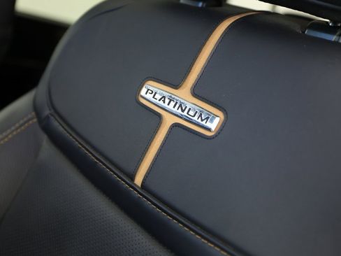 Used 2024 Ford F250 Platinum image 40