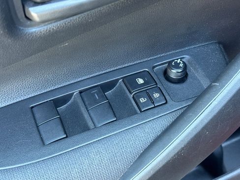 Used 2022 Toyota Corolla LE FWD image 13
