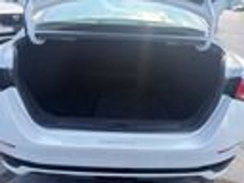 Used 2025 Nissan Sentra SR FWD image 8