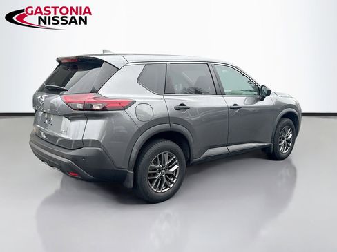 Used 2021 Nissan Rogue S image 9