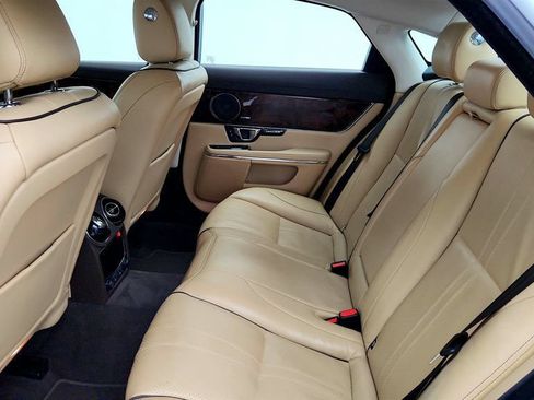 Used 2016 Jaguar XJ R-Sport AWD/4WD image 22