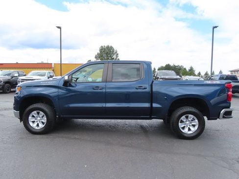 Used 2022 Chevrolet Silverado 1500 LT w/ Protection Package AWD/4WD image 4