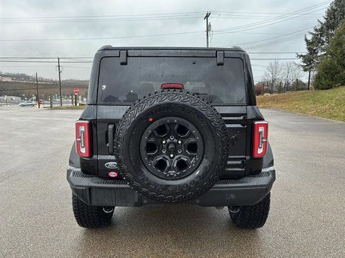 New 2025 Ford Bronco Badlands image 3