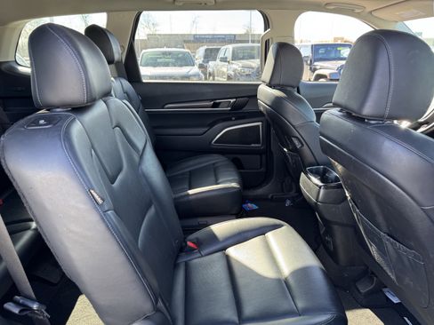 Used 2024 Kia Telluride S w/ S Sunroof Package image 17