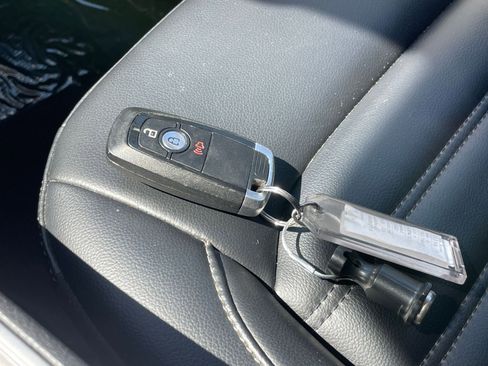 Used 2024 Ford Edge SEL image 22