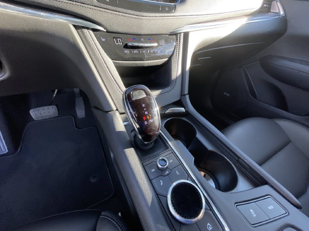 Certified 2025 Cadillac XT5 Luxury FWD image 18