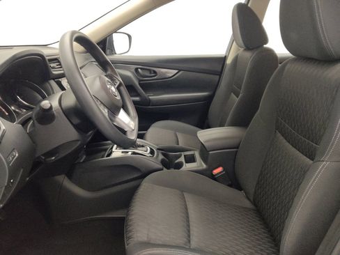 Used 2019 Nissan Rogue S FWD image 17