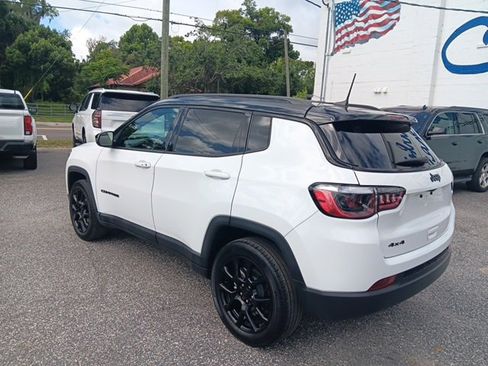 Used 2022 Jeep Compass Latitude image 15