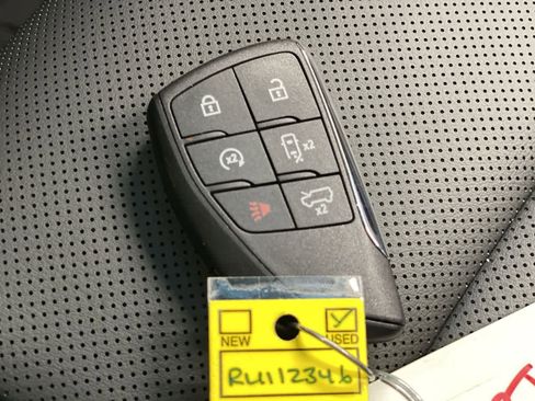 Used 2024 GMC Hummer EV 3X w/ Extreme Off-Road Package image 29