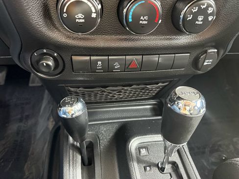 Used 2011 Jeep Wrangler Unlimited Sport AWD/4WD image 15