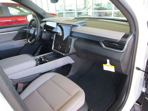 New 2026 GMC Acadia Elevation w/ Elevation Premium Package image 22