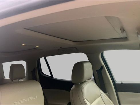 Used 2019 GMC Acadia Denali w/ Technology Package FWD image 13