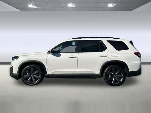 New 2026 Honda Pilot Sport image 2