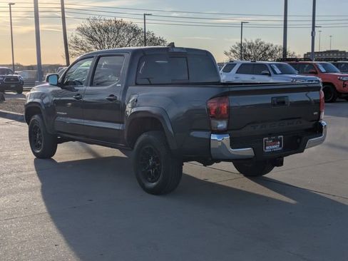 Used 2019 Toyota Tacoma SR5 image 8