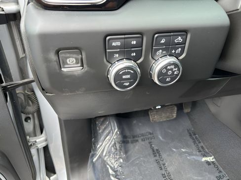 Used 2022 GMC Sierra 1500 Denali w/ Denali Reserve Package AWD/4WD image 14