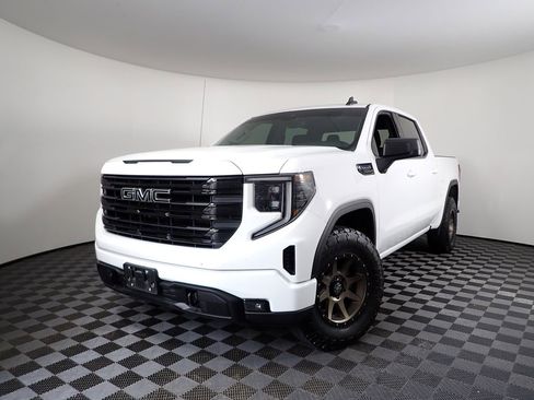 Used 2022 GMC Sierra 1500 Elevation w/ LPO, Elevation Black Package image 2