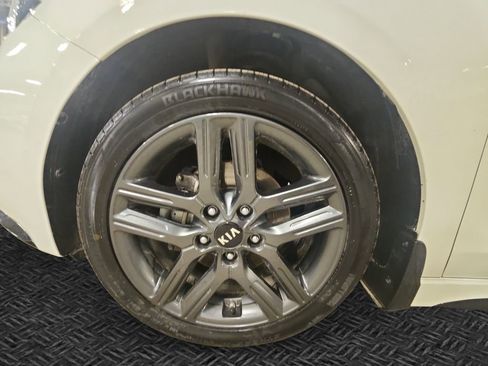 Used 2020 Kia Forte GT-Line FWD image 12