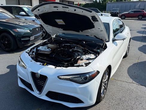 Used 2017 Alfa Romeo Giulia w/ Cold Weather Package RWD image 5