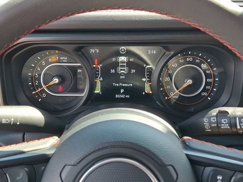 Used 2025 Jeep Wrangler Unlimited Rubicon image 20