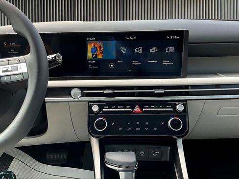 New 2026 Hyundai Tucson SEL image 8