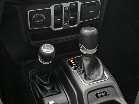 Used 2021 Jeep Wrangler Unlimited Sport AWD/4WD image 21
