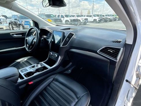 Used 2023 Ford Edge SEL image 21