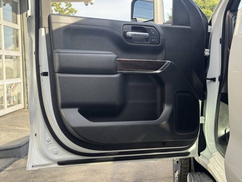 Used 2022 GMC Sierra 1500 SLT w/ SLT Premium Package RWD image 15