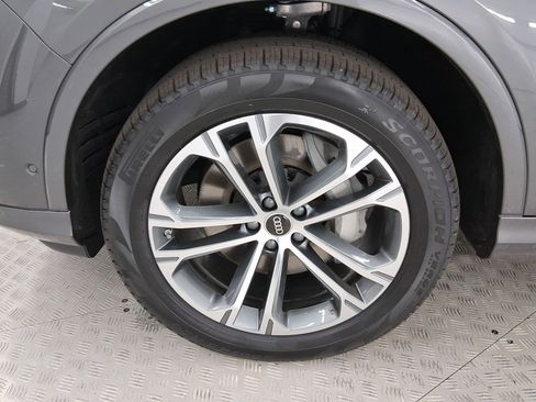 New 2026 Audi Q7 3.0T Premium AWD/4WD image 11