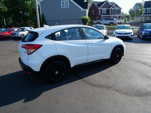 Used 2016 Honda HR-V LX image 7