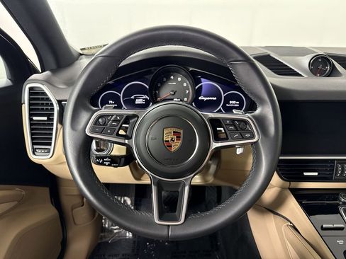 Certified 2023 Porsche Cayenne AWD/4WD image 36