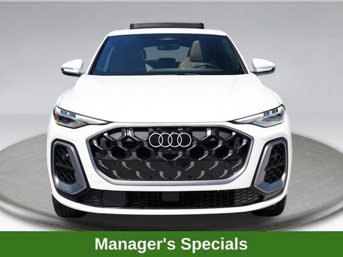 Used 2025 Audi Q5 Premium Plus AWD/4WD image 2