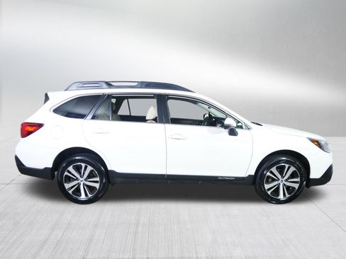Used 2019 Subaru Outback 2.5i Limited AWD/4WD image 8