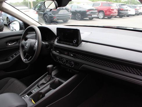 Used 2023 Honda Accord EX image 16