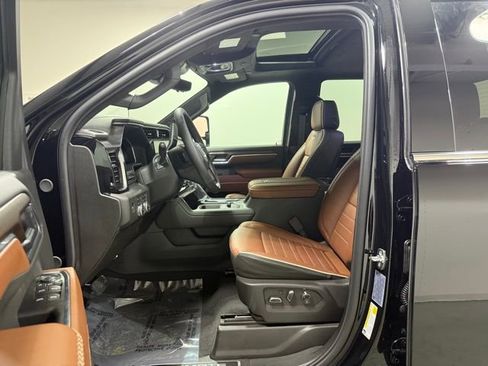 New 2026 GMC Sierra 2500 Denali Ultimate image 11