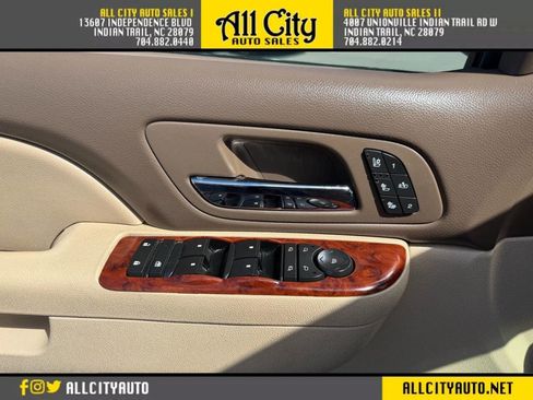 Used 2011 GMC Yukon XL SLT w/ SLT-2 Equipment Package RWD image 26