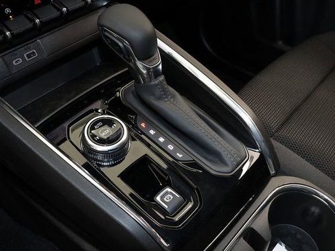 New 2026 GMC Canyon Elevation w/ Convenience Package image 24