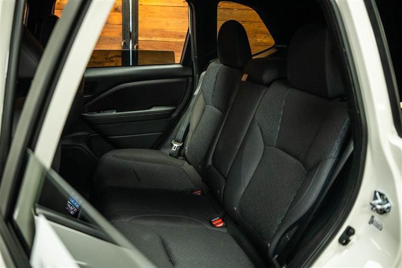 Used 2025 Subaru Forester Premium AWD/4WD image 10