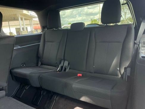 Used 2021 Ford Expedition XLT image 10