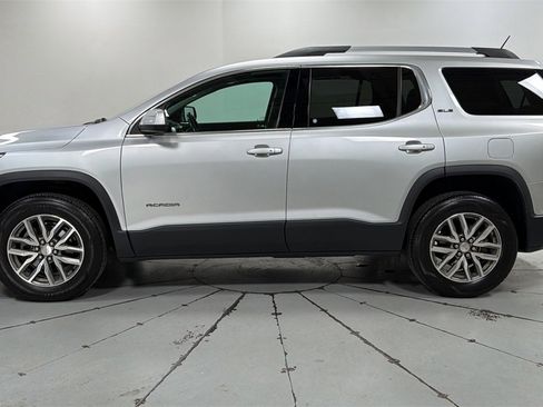 Used 2018 GMC Acadia SLE image 8